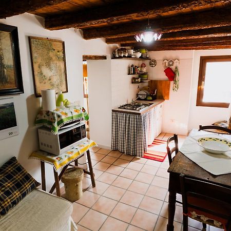 Dimora Nel Cuore Del Centro Storico Di Monopoli Bagian luar foto