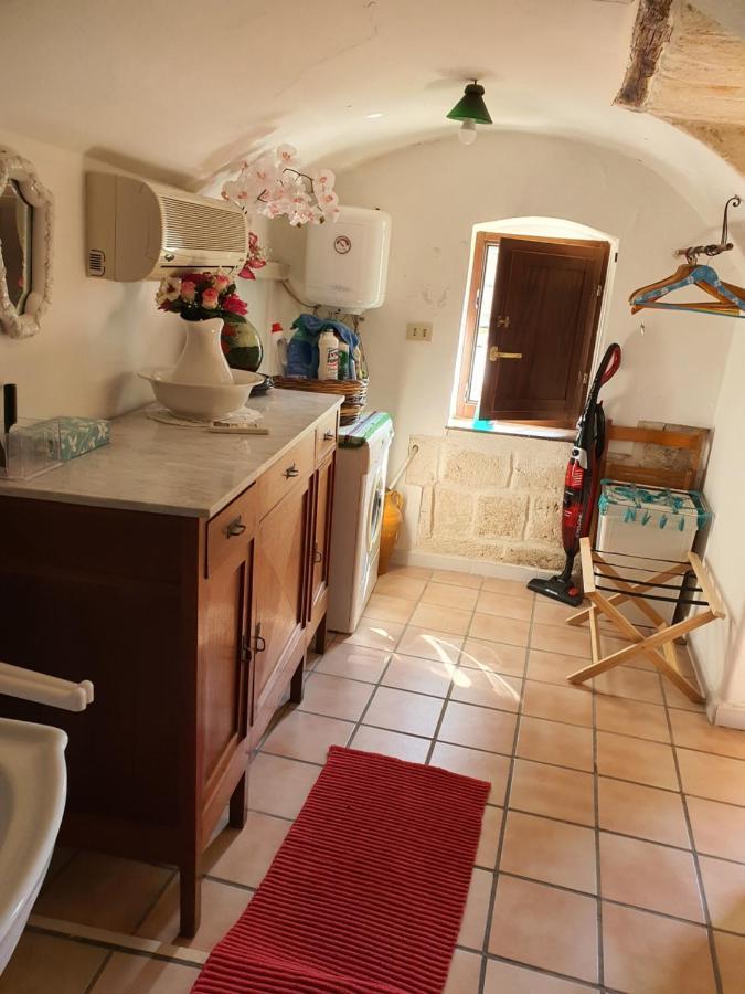 Dimora Nel Cuore Del Centro Storico Di Monopoli Bagian luar foto